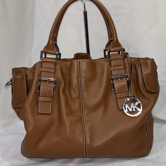 Michael Kors Women’s Brookville Av-1408 Large Drawstring Tote - Picture 1 of 16